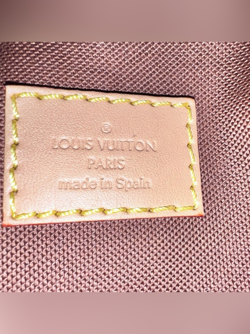 Louis Vuitton fold me pouch - Picture 11 of 16